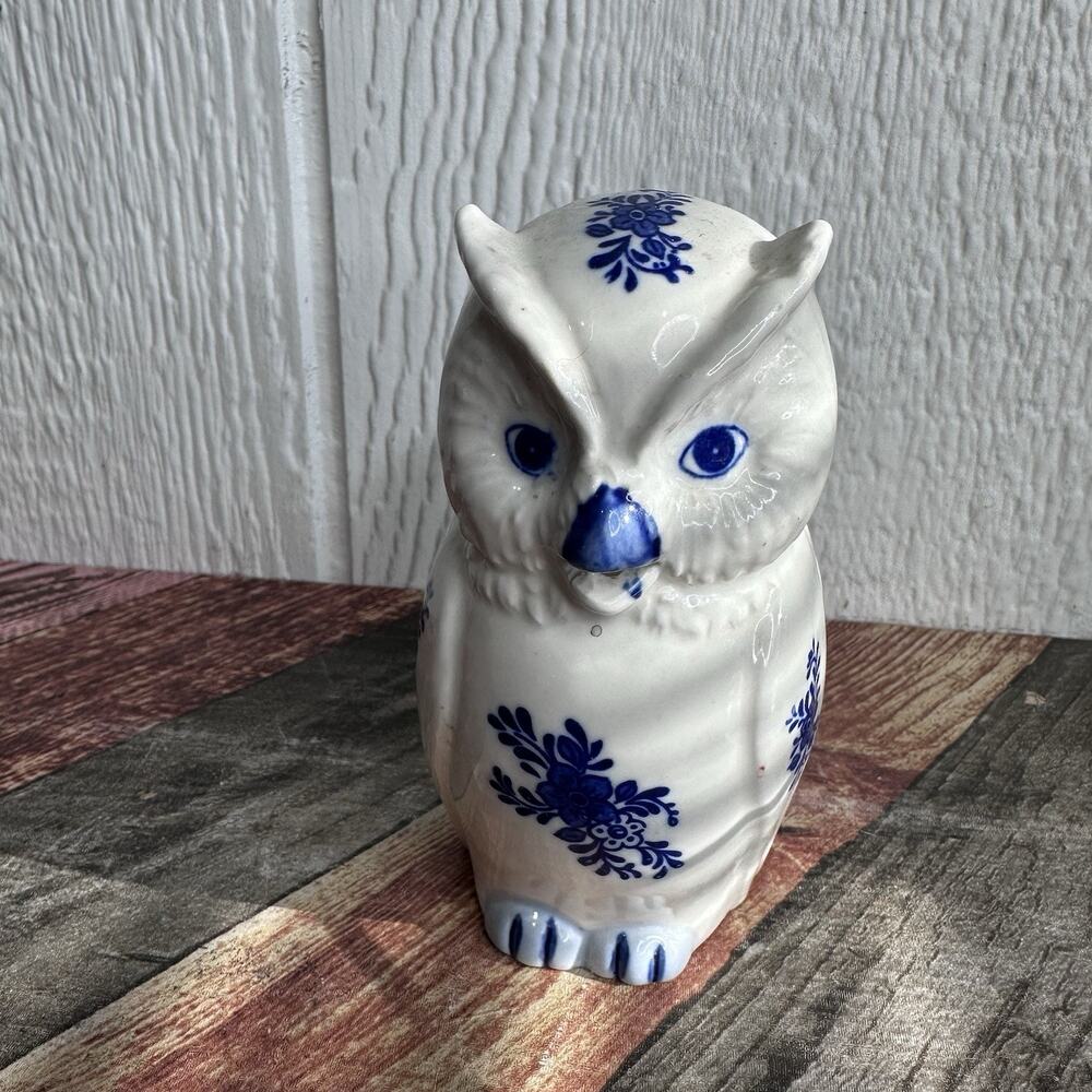 Taiwan J.S.N.Y Delft Blue Style Owl Creamer Small Pitcher 4.5”x 2.5”x 4" Vintage